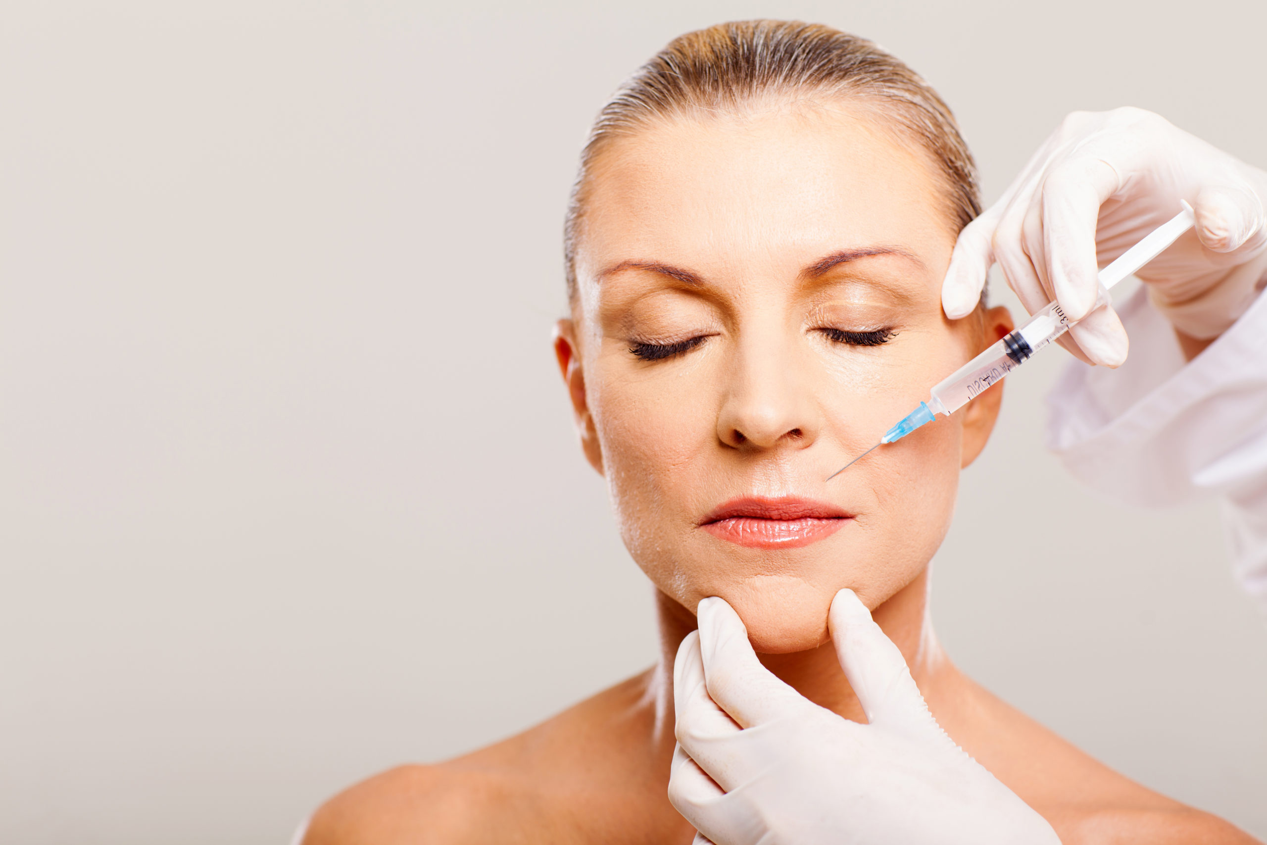 cosmetic injection to mature woman